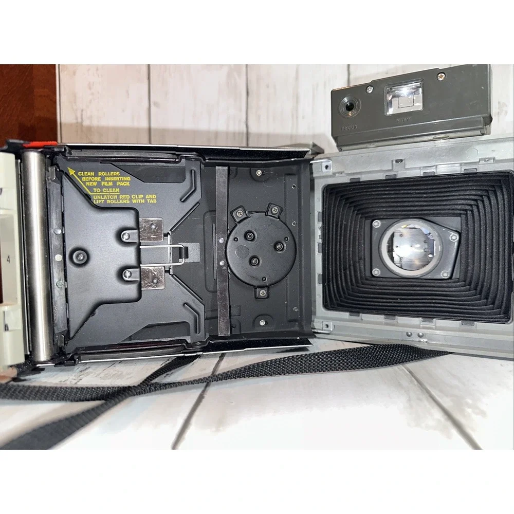 Vintage Polaroid Automatic‎ Land Camera  - Model 430